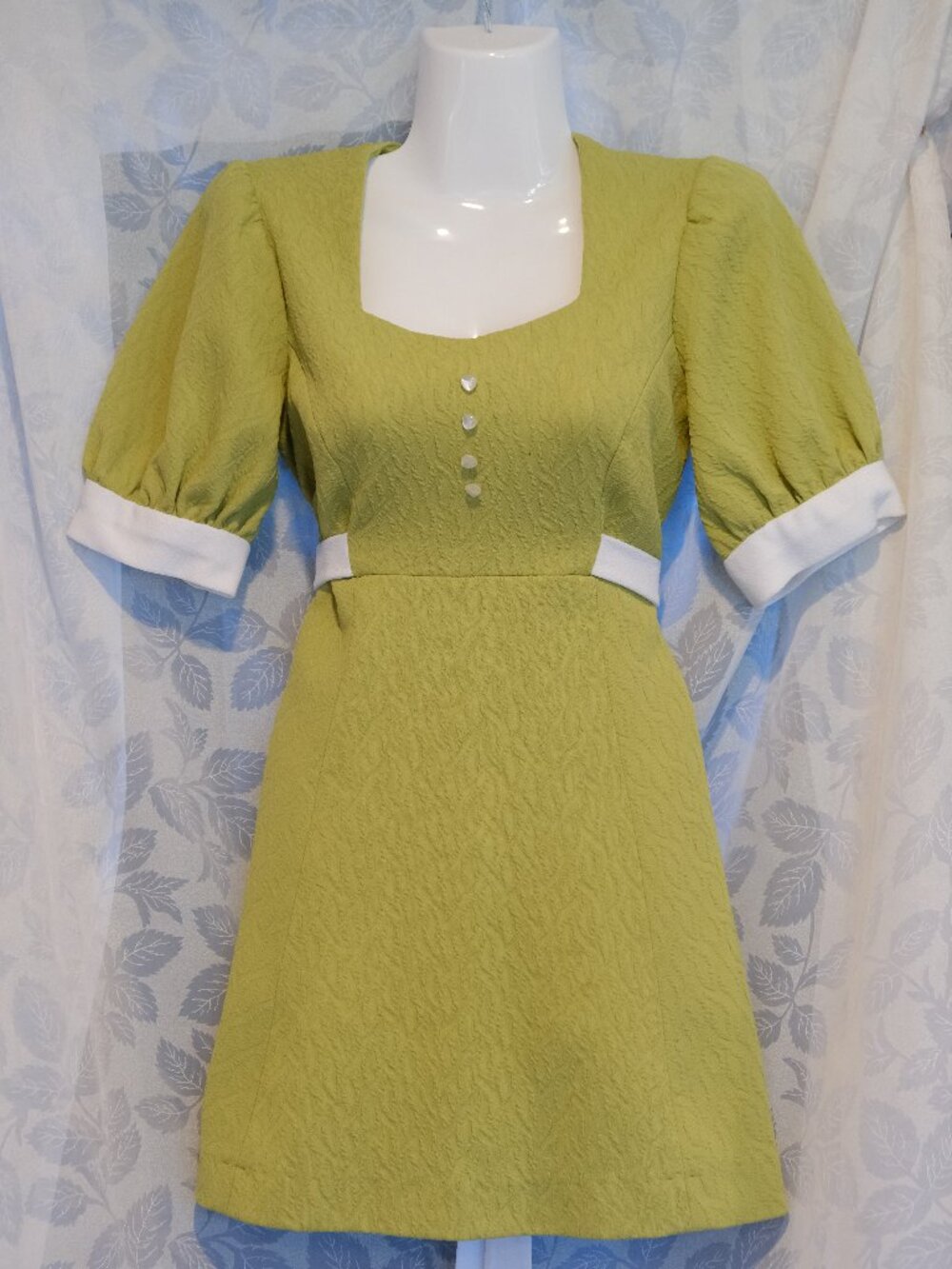 BabyDoll Dress Vintage Patterned 1960s Handmade Bright Green Textured Paisley
